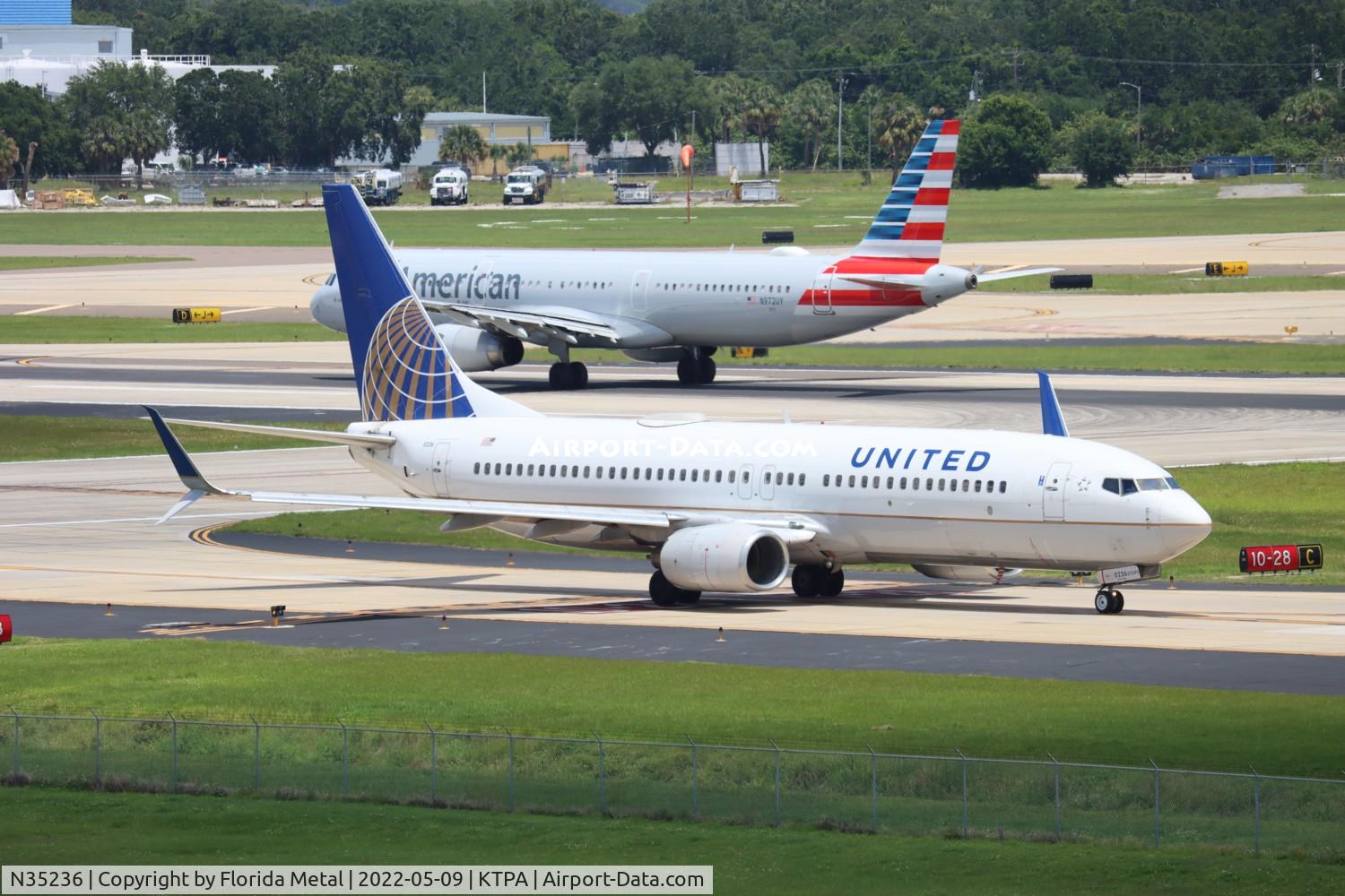 N35236, 1999 Boeing 737-824 C/N 28801, TPA 2022