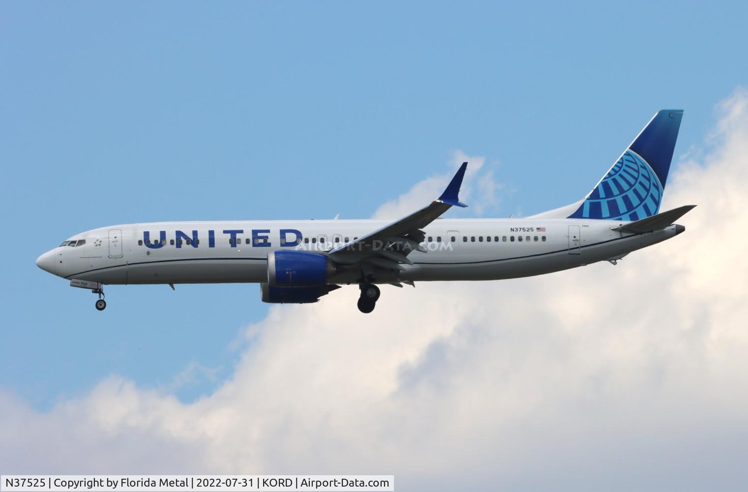 N37525, 2019 Boeing 737-9 MAX C/N 64500, ORD 2022