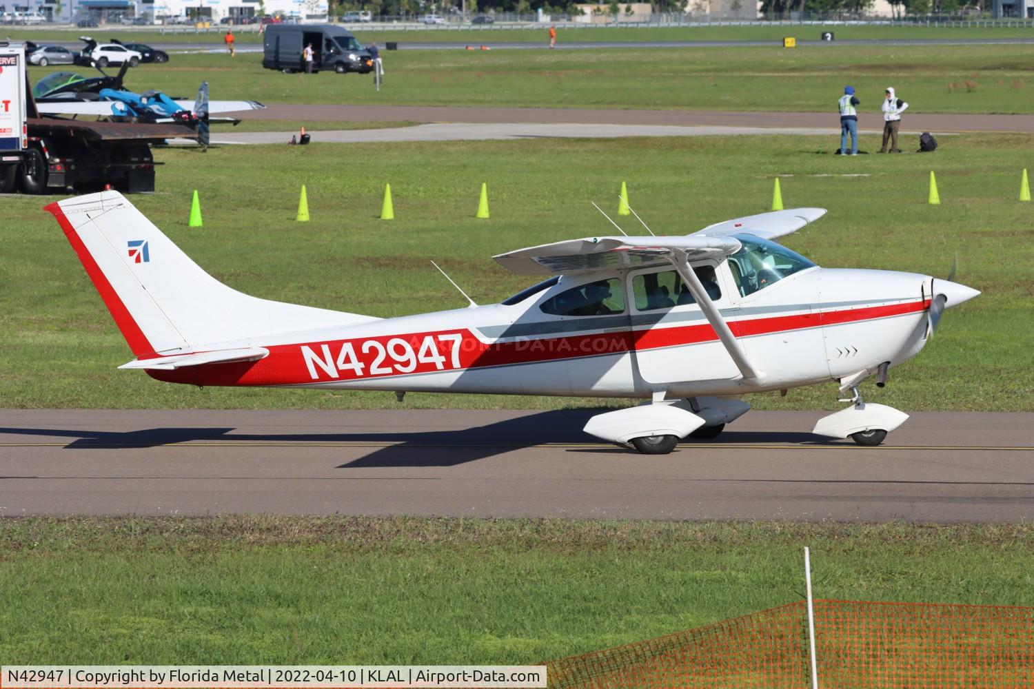 N42947, 1968 Cessna 182L Skylane C/N 18259262, Sun N fun 2022