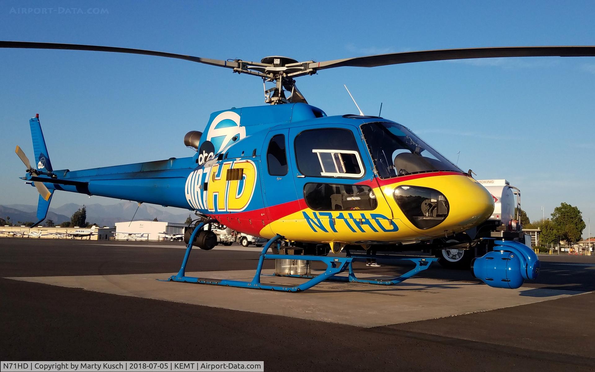 N71HD, 2004 Eurocopter AS-350B-2 Ecureuil Ecureuil C/N 3849, Refueling at El Monte Airport.