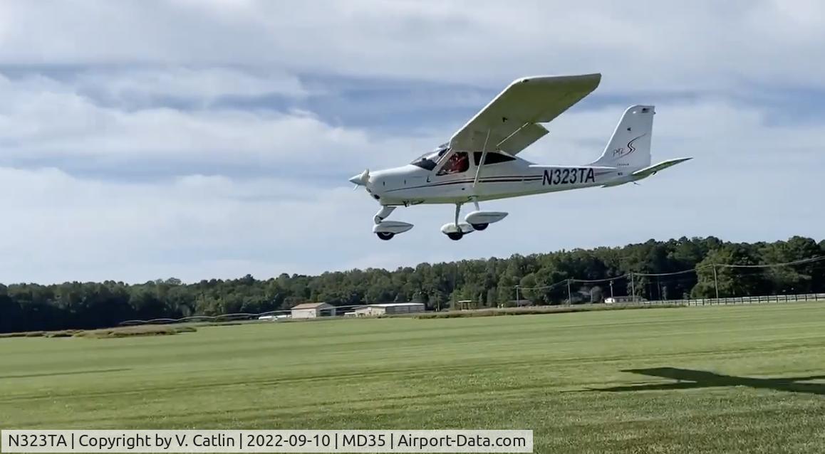 N323TA, 2009 Tecnam P-92 Echo Classic C/N 1294, N323TA landing at Spring Hill Airport