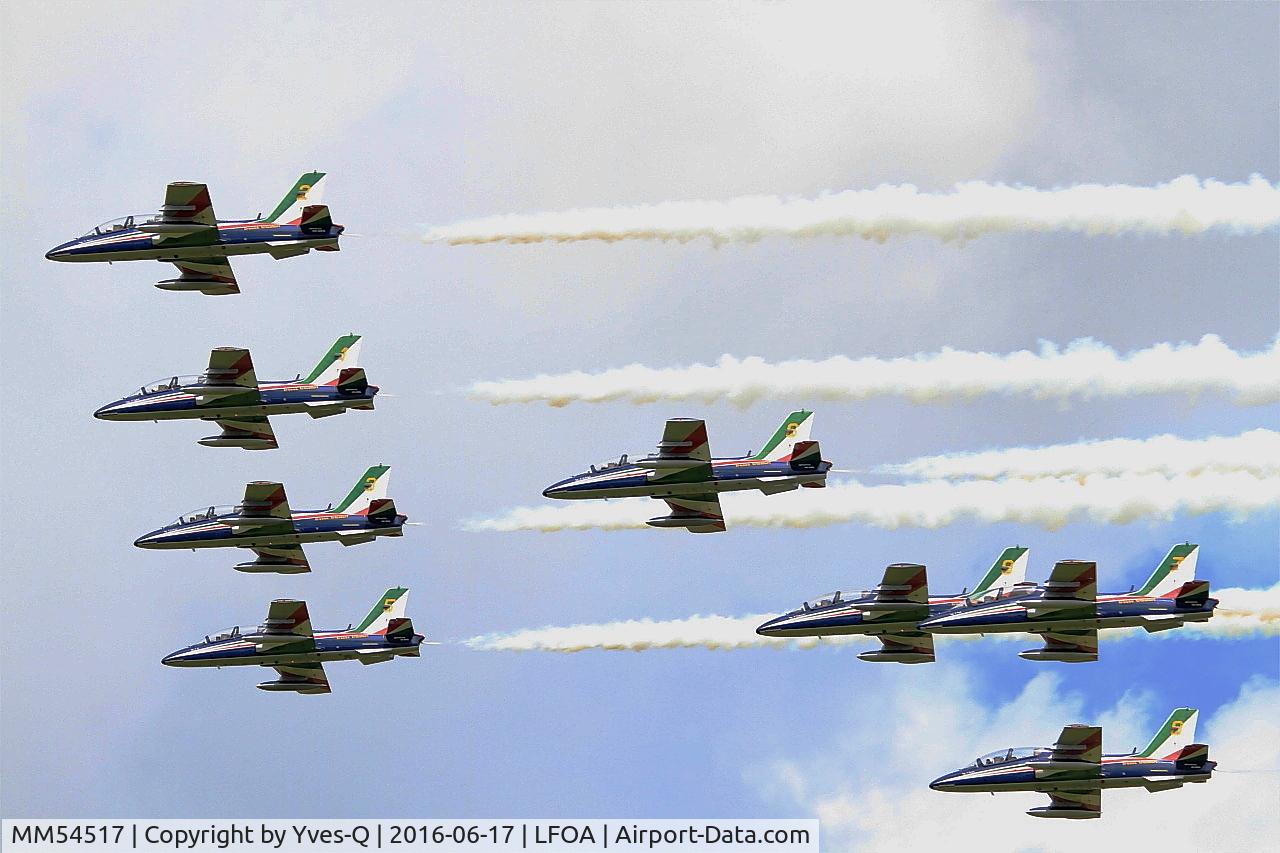 MM54517, Aermacchi MB-339A C/N 6745/140/AA065, Aermacchi MB-339PAN, N°2 of Frecce Tricolori Aerobatic Team 2016, On display, Avord Air Base 702 (LFOA) Open day 2016