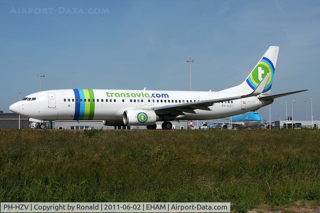 PH-HZV, 2002 Boeing 737-8K2 C/N 30650, at spl