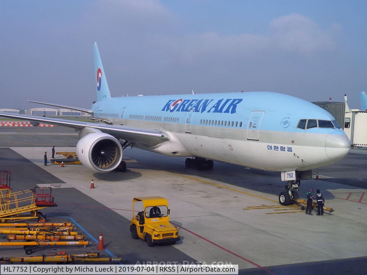 HL7752, 2007 Boeing 777-2B5/ER C/N 34211, At Gimpo