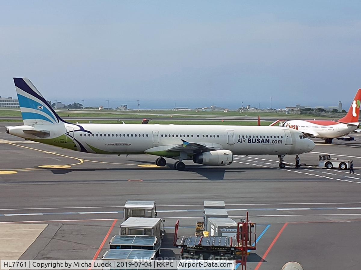 HL7761, 2000 Airbus A321-131 C/N 1227, At Jeju Island