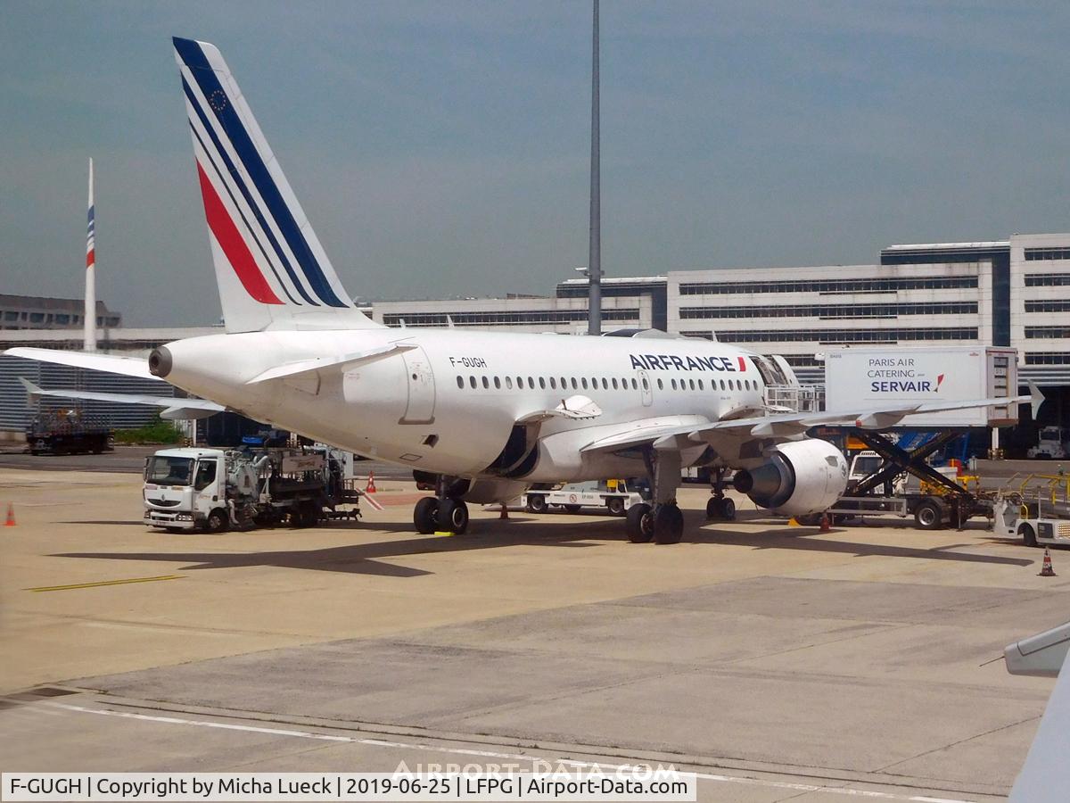 F-GUGH, 2004 Airbus A318-111 C/N 2344, At Charles de Gaulle