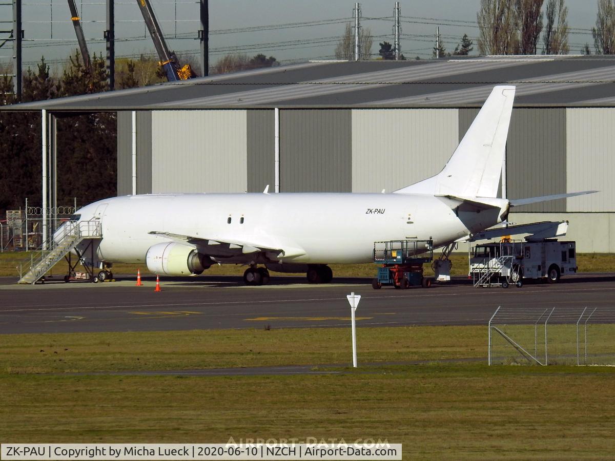 ZK-PAU, 1991 Boeing 737-4Q8/F C/N 25371, At the Garden City