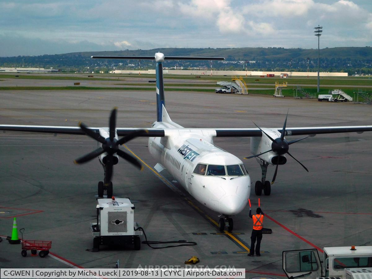 C-GWEN, 2016 Bombardier DHC-8-402 Dash 8 C/N 4537, At Calgary