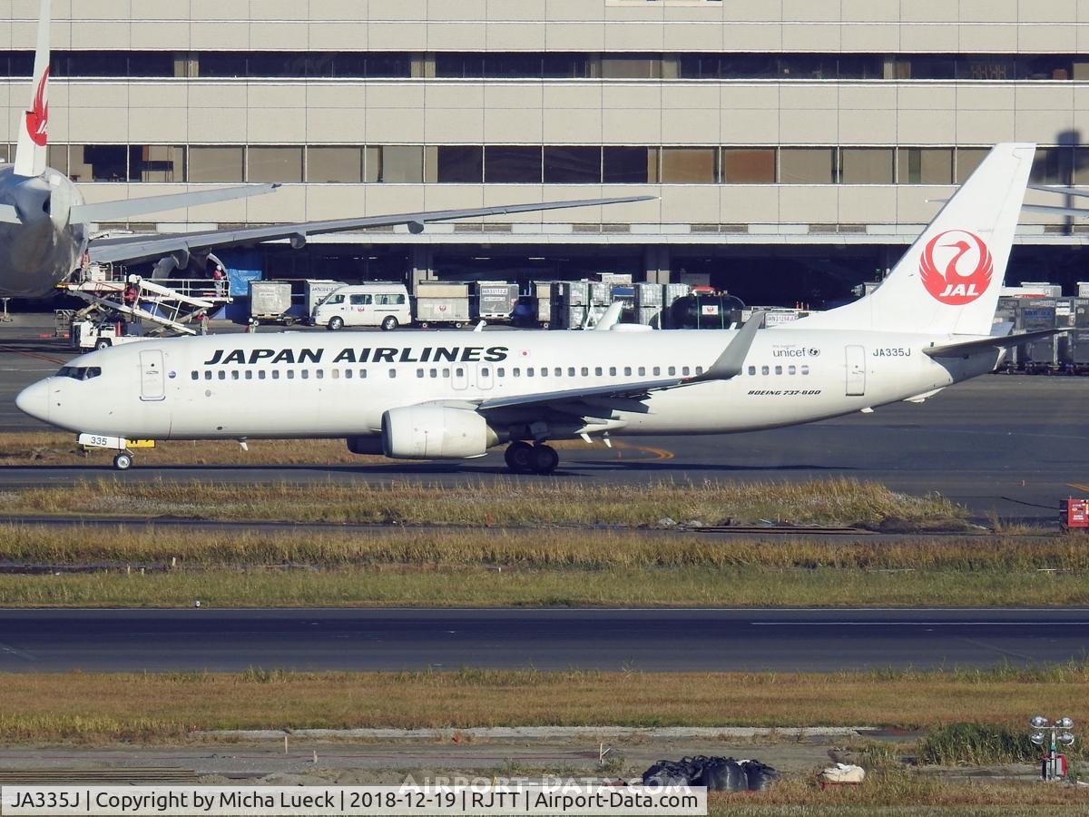 JA335J, 2011 Boeing 737-846 C/N 40350, At Haneda