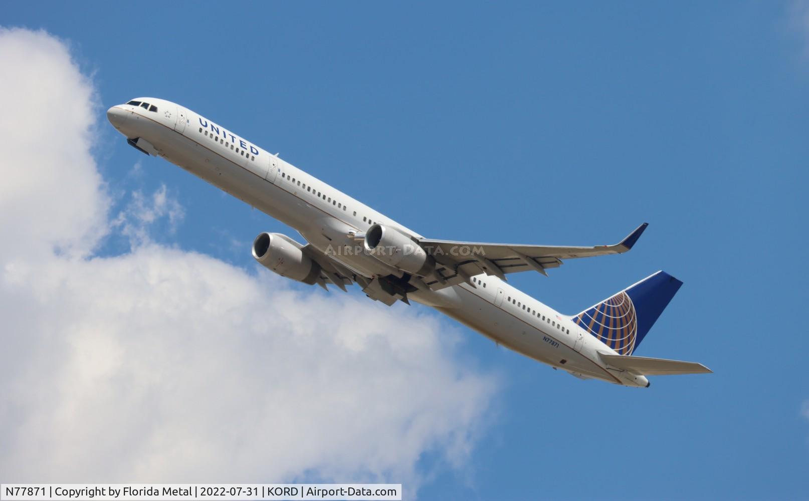 N77871, 2003 Boeing 757-33N C/N 33526, ORD 2022