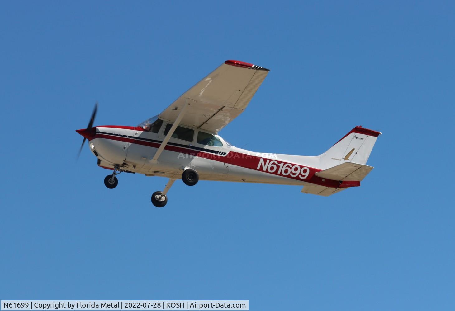 N61699, 1975 Cessna 172M C/N 17264740, OSH 2022