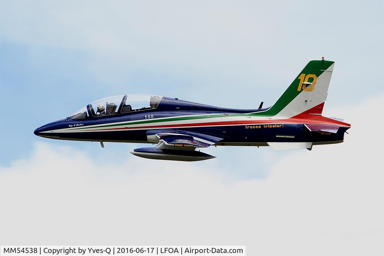 MM54538, Aermacchi MB-339PAN C/N 6759/154/AA070, Aermacchi MB-339PAN, N°10 of Frecce Tricolori Aerobatic Team 2016, On display, Avord Air Base 702 (LFOA) Open day 2016