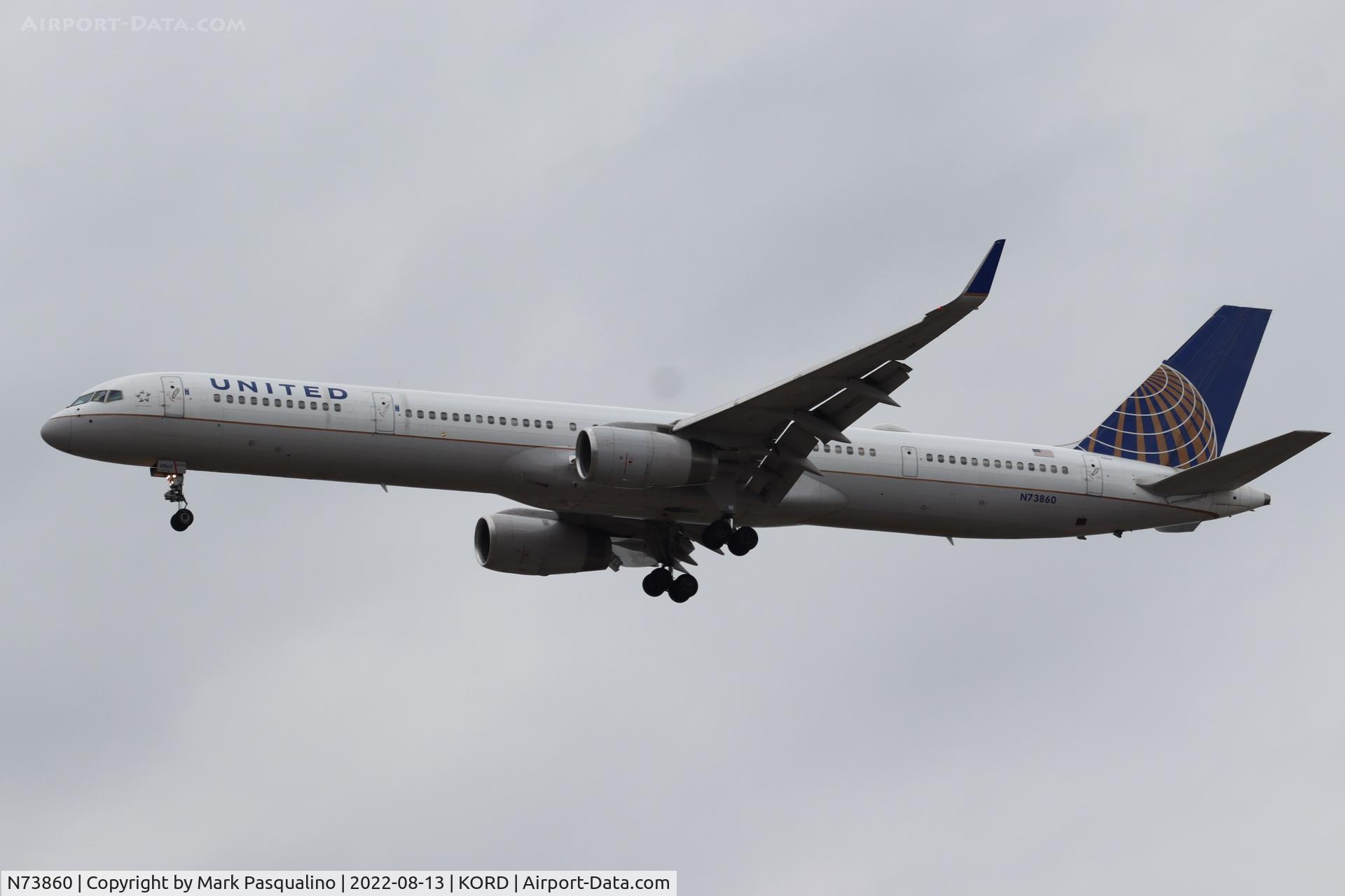 N73860, 2001 Boeing 757-33N C/N 32584, Boeing 757-33N