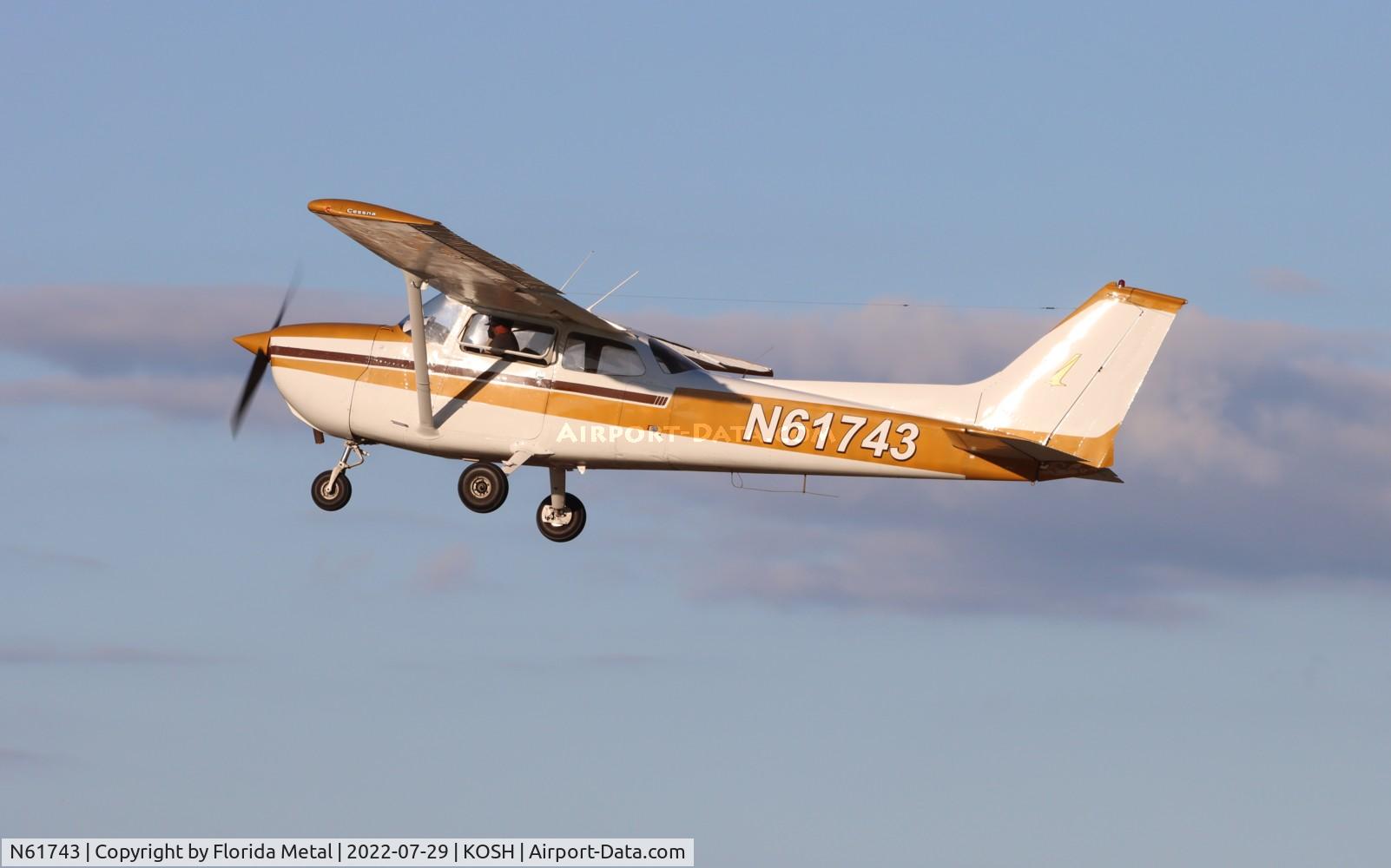 N61743, 1975 Cessna 172M C/N 17264768, OSH 2022