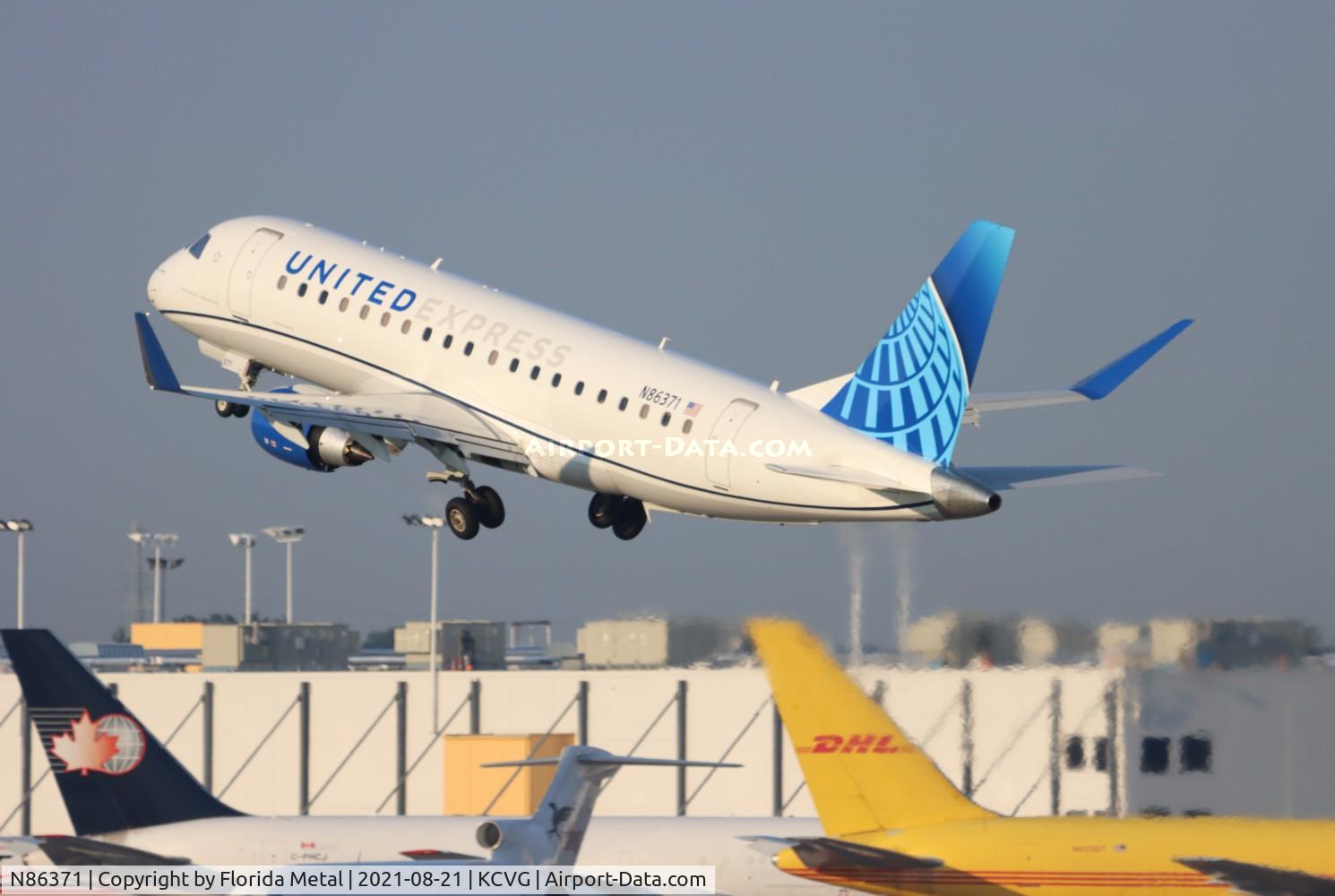 N86371, 2020 Embraer ERJ-175 C/N 17000853, CVG 2021