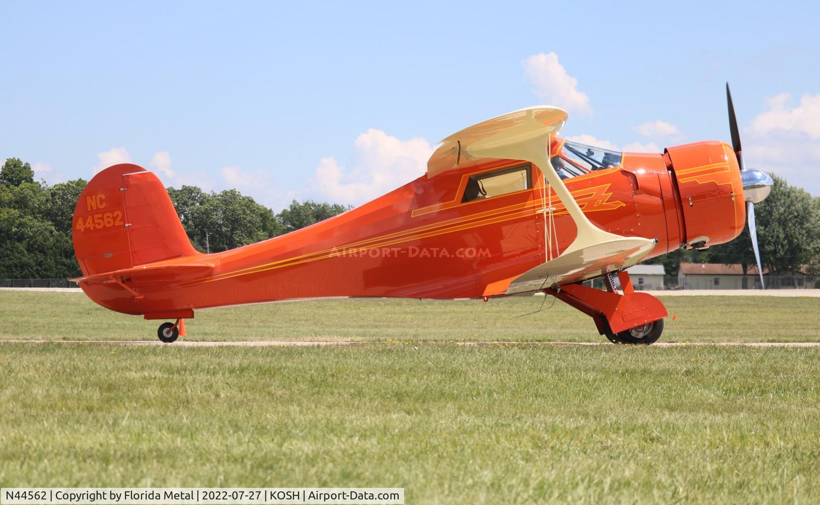 N44562, 1944 Beech D17S Staggerwing C/N 6923, OSH 2022