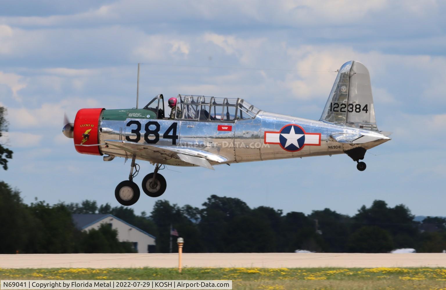 N69041, 1942 Consolidated Vultee BT-13A C/N 6462, OSH 2022