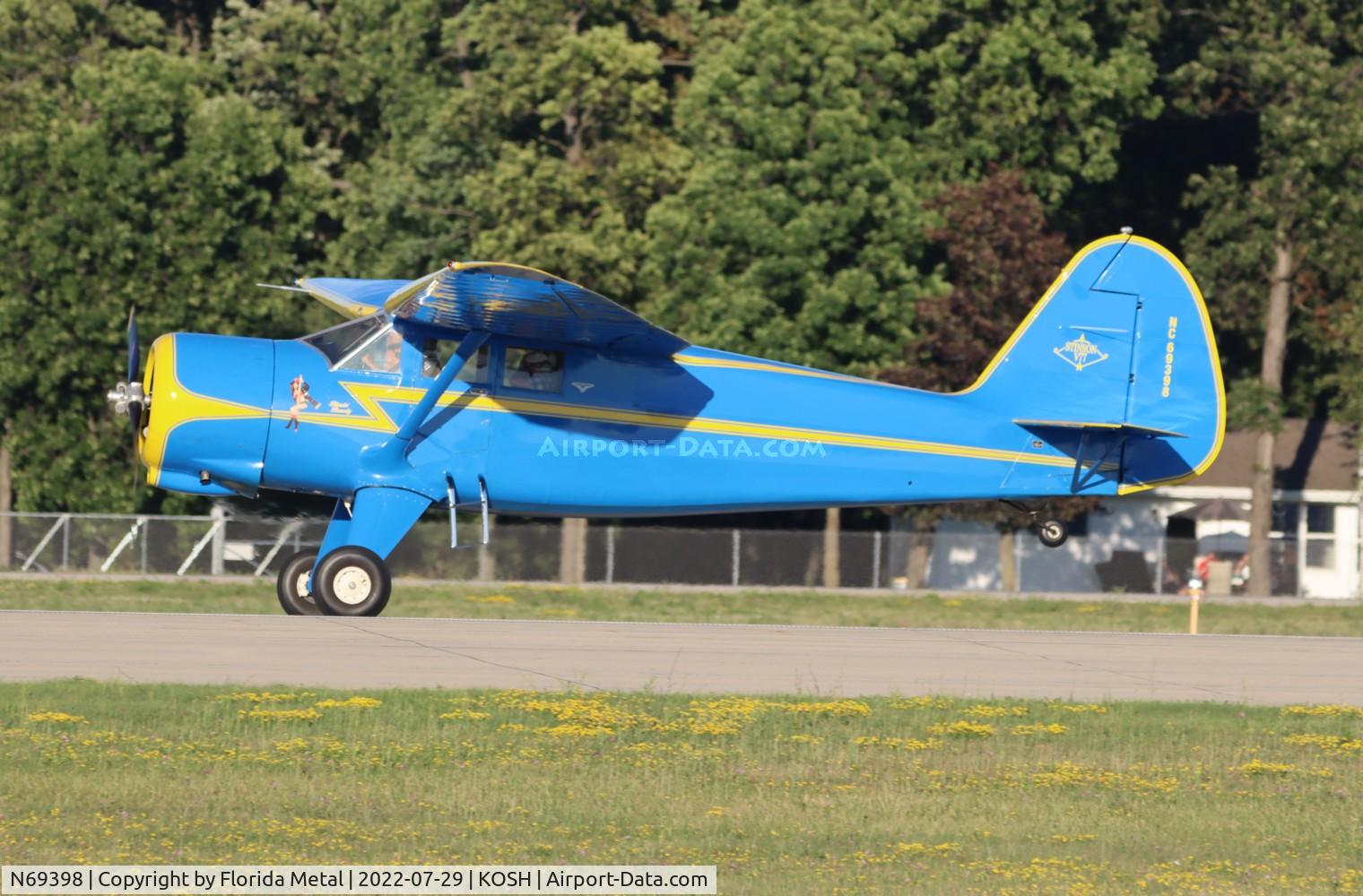 N69398, 1944 Stinson V77 Reliant C/N 77-293, OSH 2022