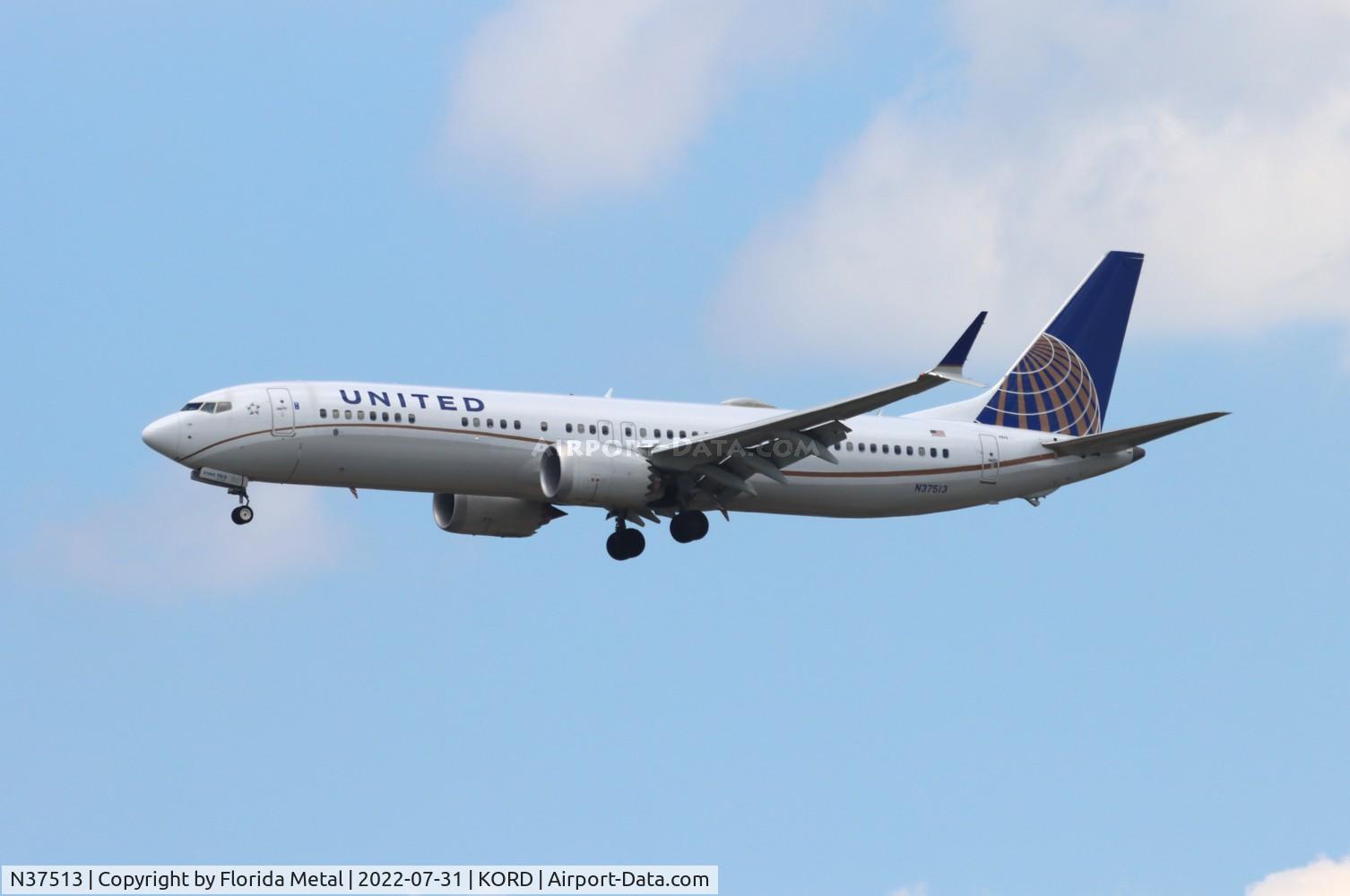 N37513, 2019 Boeing 737-9 MAX C/N 64494, ORD 2022