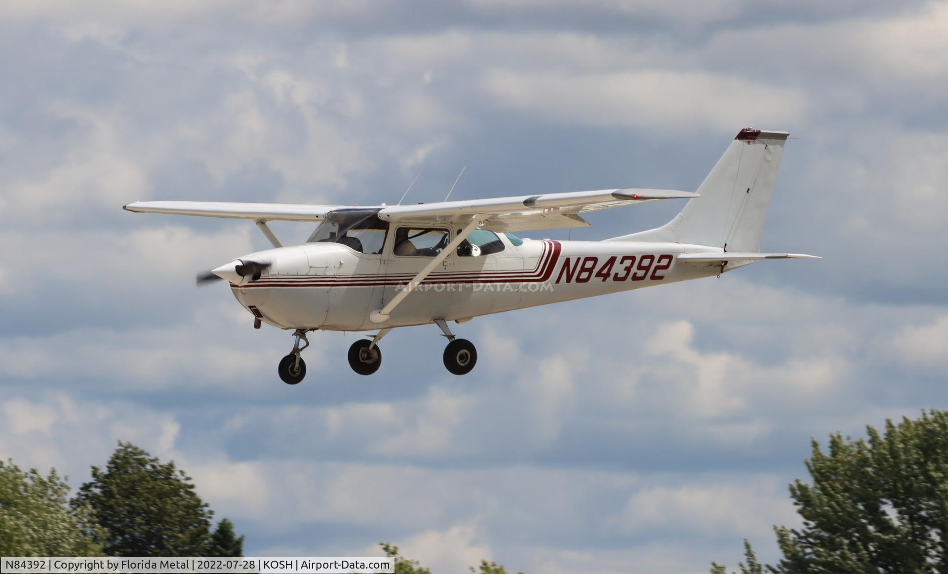 N84392, 1969 Cessna 172K Skyhawk C/N 17258458, OSH 2022