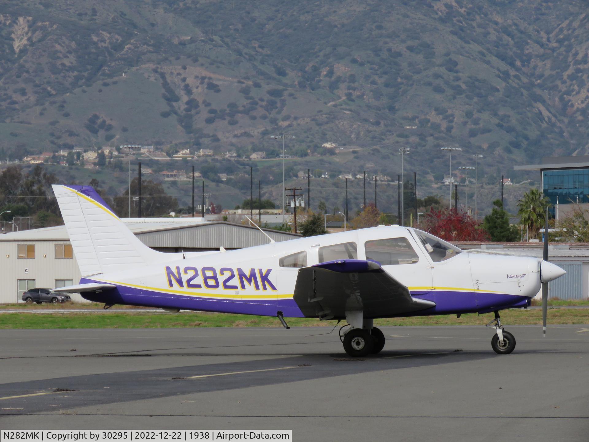 N282MK, 2003 Piper PA-28-161 Warrior II C/N 2842188, Parked