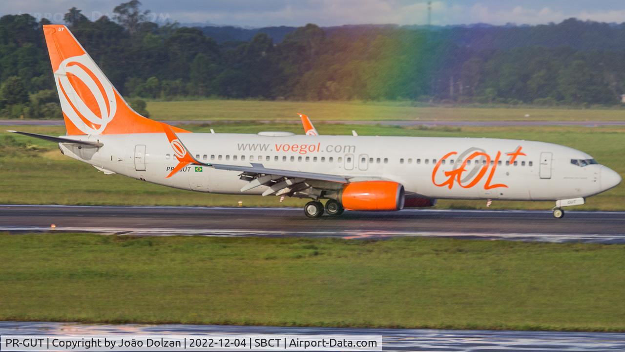 PR-GUT, 2012 Boeing 737-8HX C/N 38878, Arriving at SBCT after a flight from SBSP. Equipped with Split Scimitar winglets!