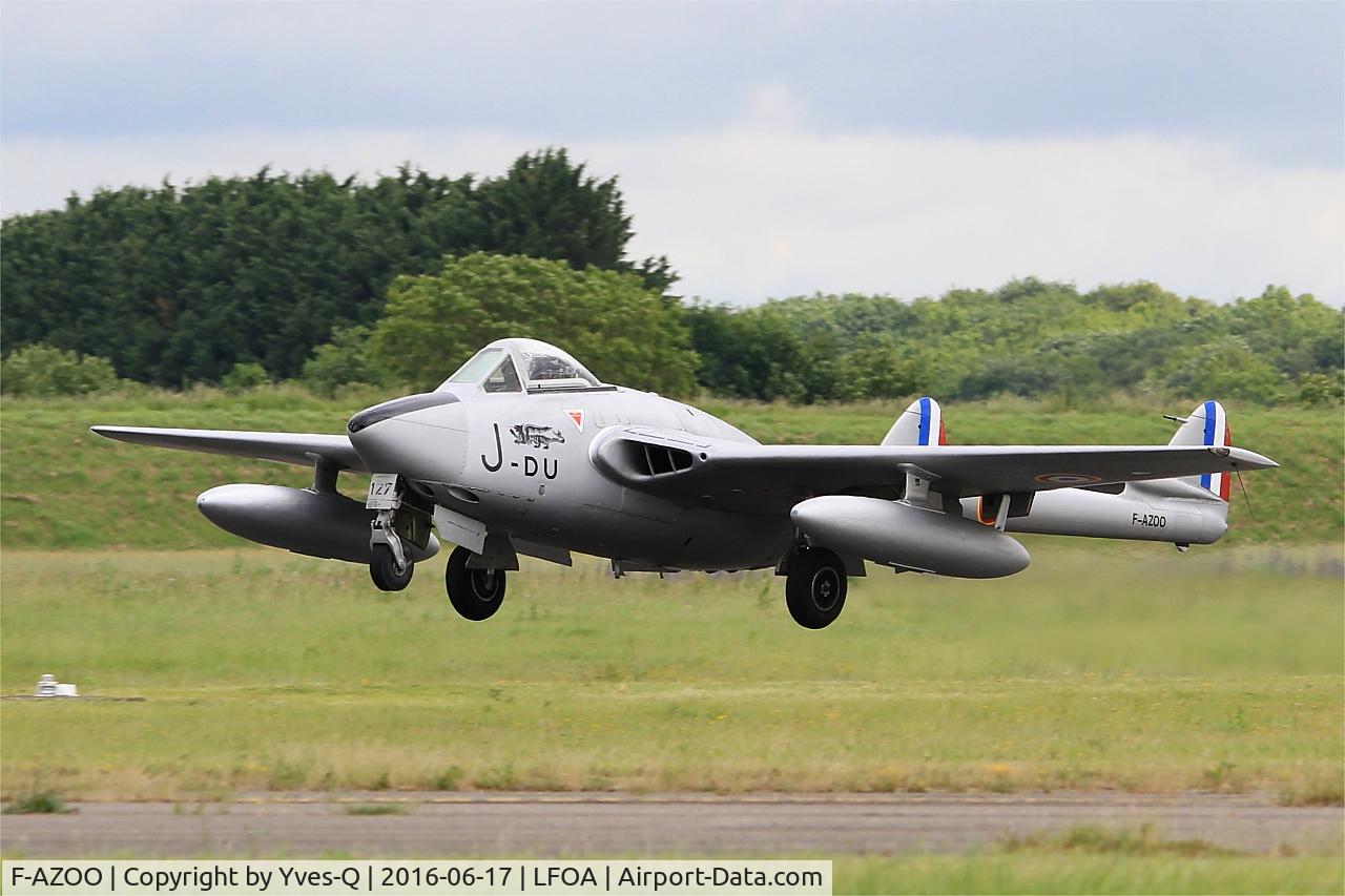 F-AZOO, De Havilland (FFA) Vampire FB.6 (DH-100) C/N 636, De Havilland (FFA) Vampire FB.6 (DH-100), Landing rwy 24, Avord Air Base 702 (LFOA) Open day 2016