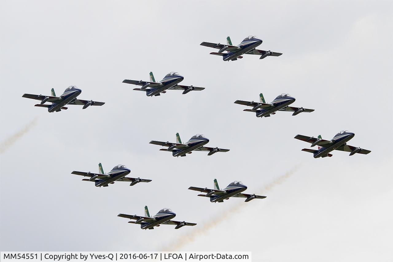 MM54551, Aermacchi MB-339PAN C/N 6772/167/AD018, Aermacchi MB-339PAN, N°1 of Frecce Tricolori Aerobatic Team 2016, On display, Avord Air Base 702 (LFOA) Open day 2016