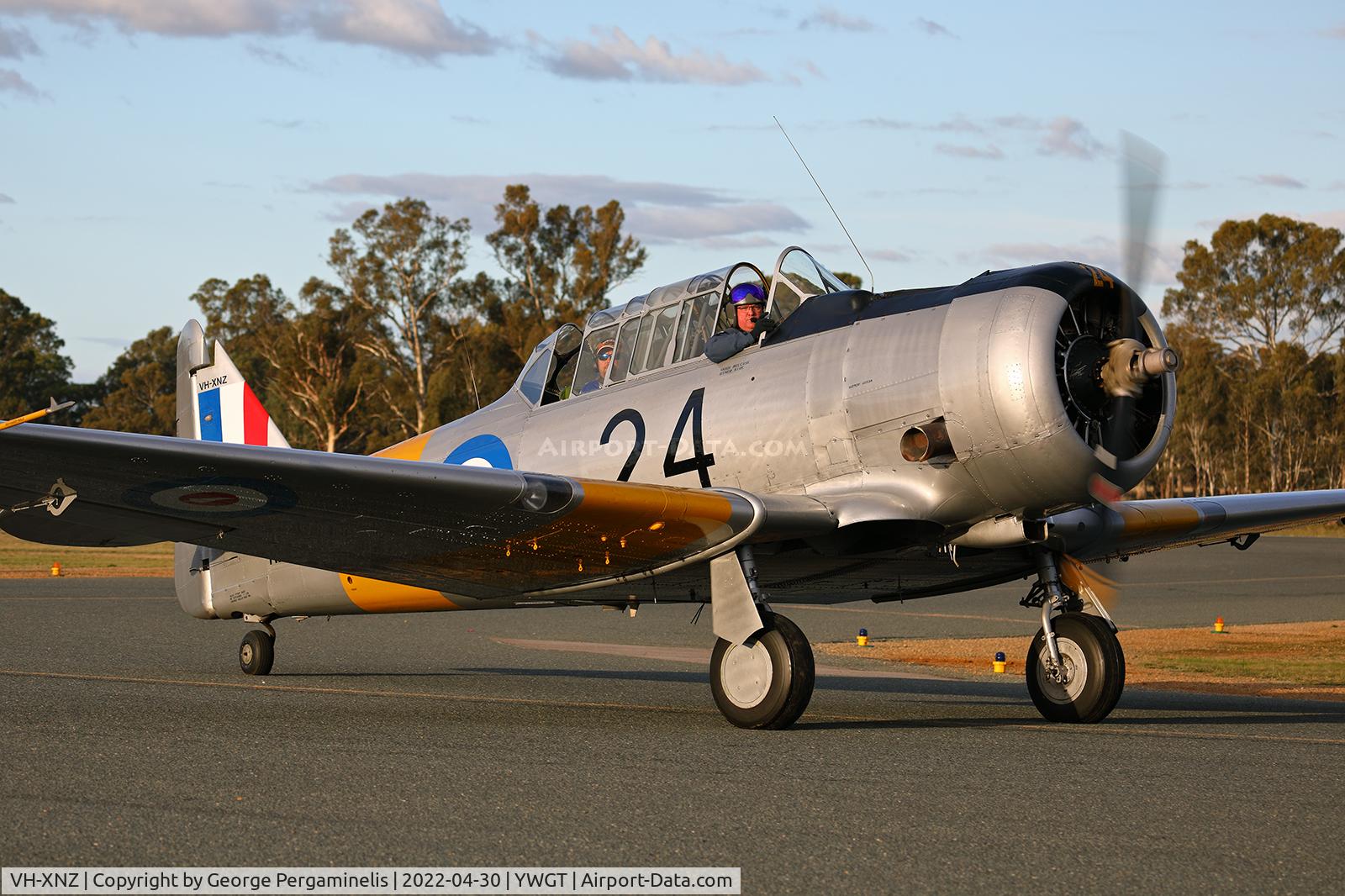 VH-XNZ, 1943 North American AT-6D Harvard III C/N 88-13188 (41-33396), Antique Aeroplane Assn of Australia National Fly-in.