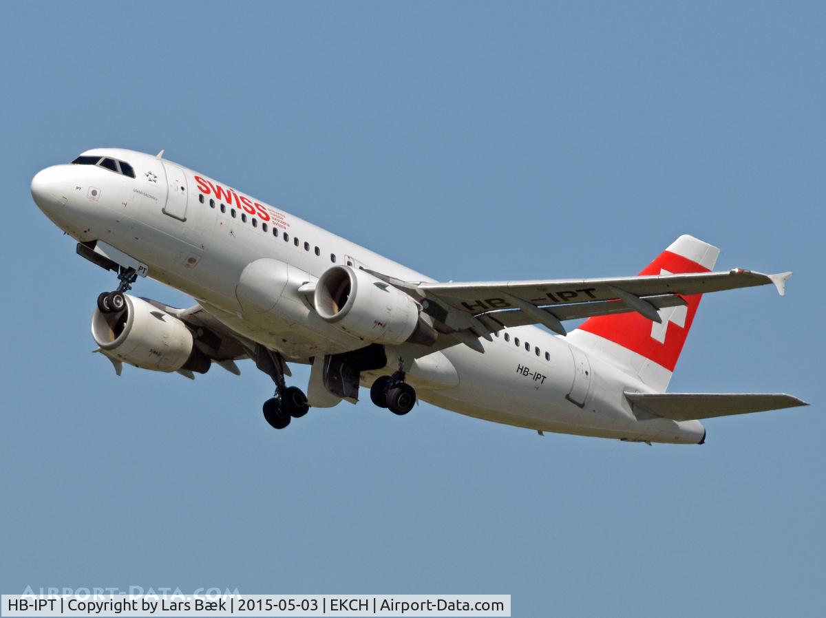 HB-IPT, 1997 Airbus A319-112 C/N 727, RWY22R