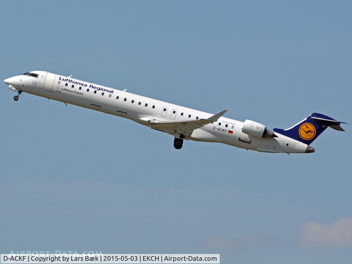 D-ACKF, 2006 Bombardier CRJ-900LR (CL-600-2D24) C/N 15083, RWY22R