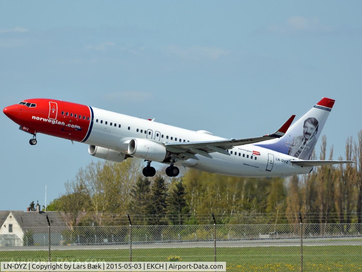 LN-DYZ, 2012 Boeing 737-8JP C/N 39013, RWY22R