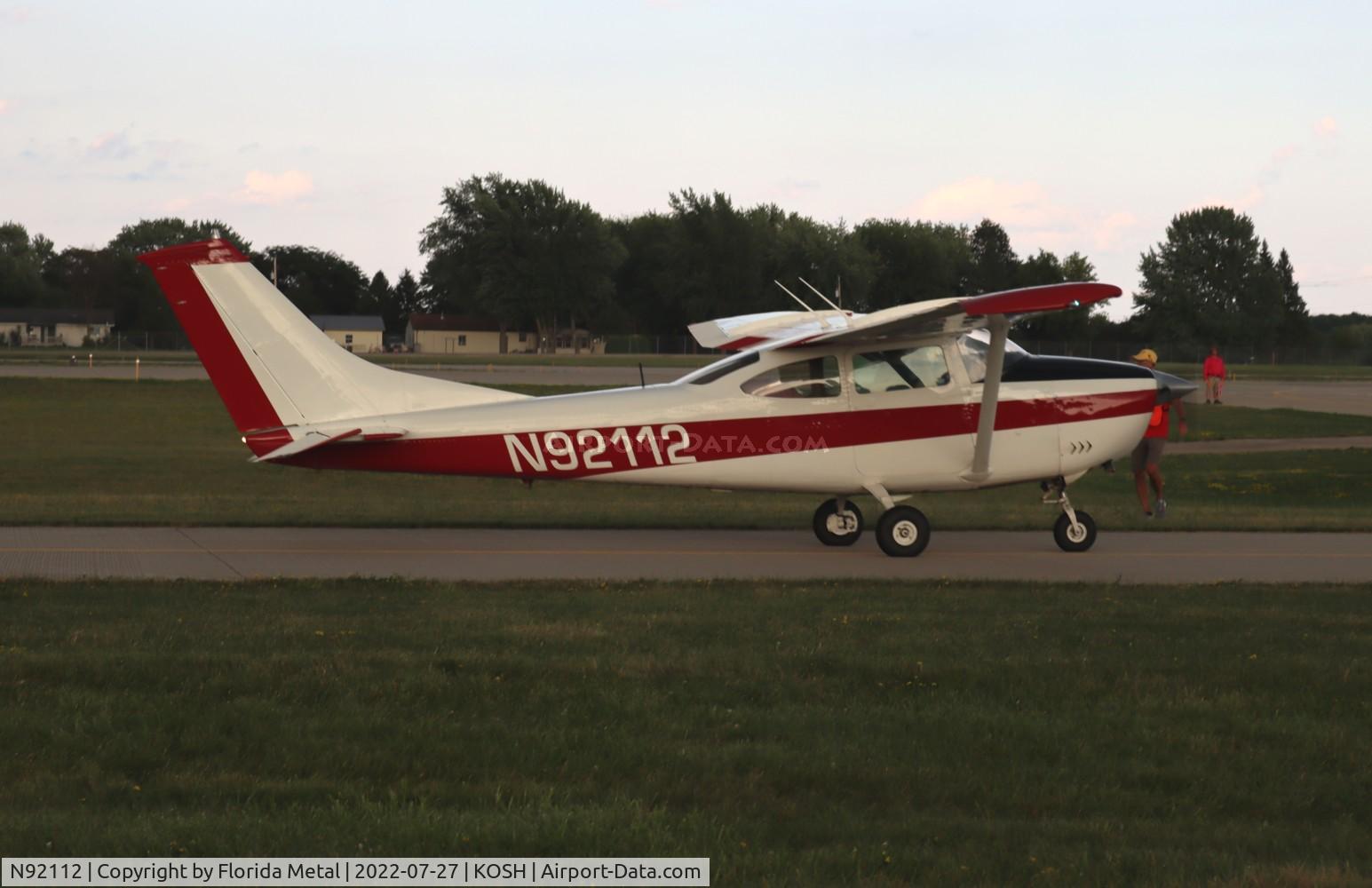 N92112, 1969 Cessna 182M Skylane C/N 18260049, OSH 2022