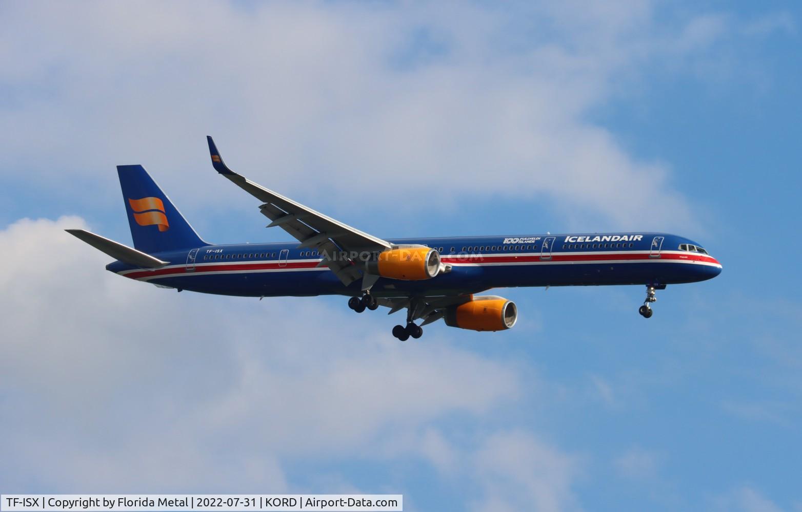 TF-ISX, 2000 Boeing 757-3E7 C/N 30179, Icelandair
