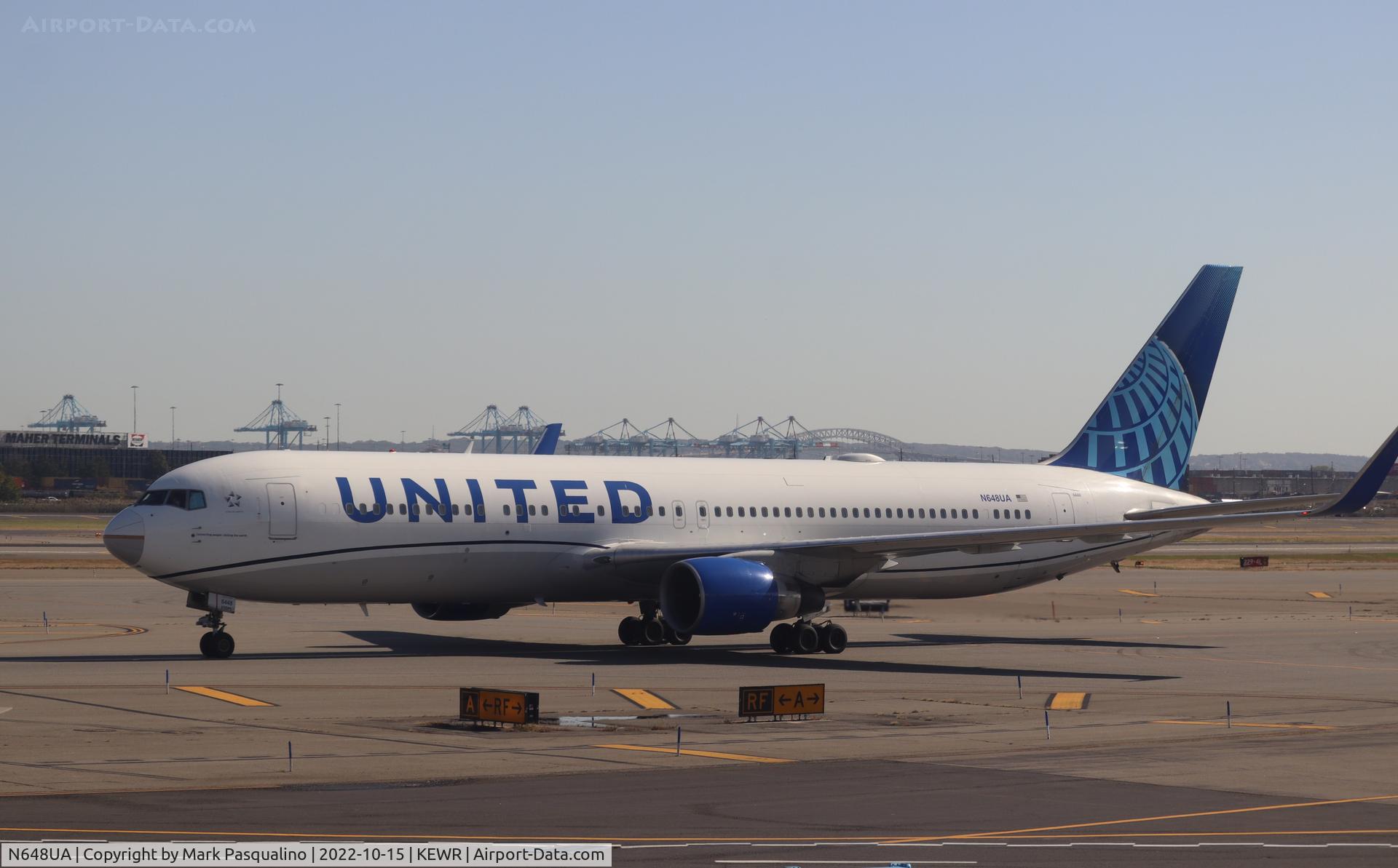 N648UA, 1992 Boeing 767-322ER C/N 25285, Boeing 767-322/ER