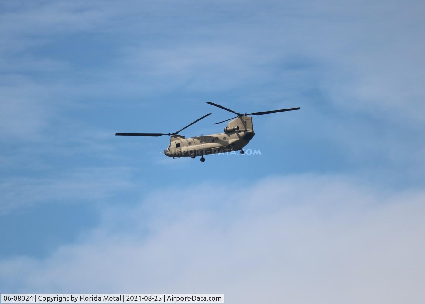 06-08024, 1981 Boeing CH-47F Chinook C/N M.8024, CH-47F zx over Trenton MI