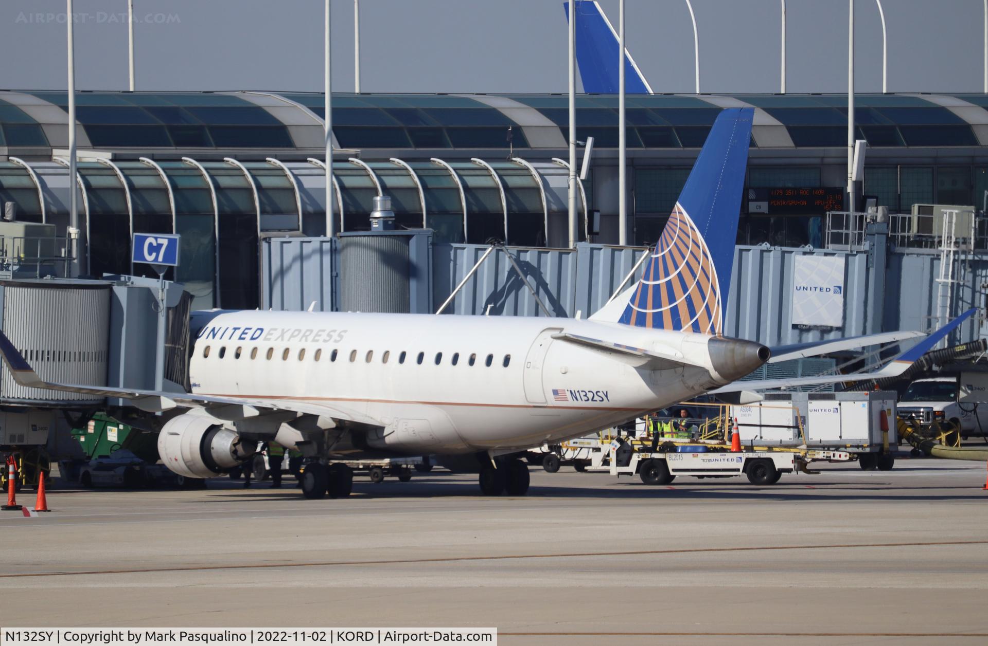 N132SY, 2015 Embraer 170LR (ERJ-170-100LR) C/N 17000451, ERJ-170-200LR