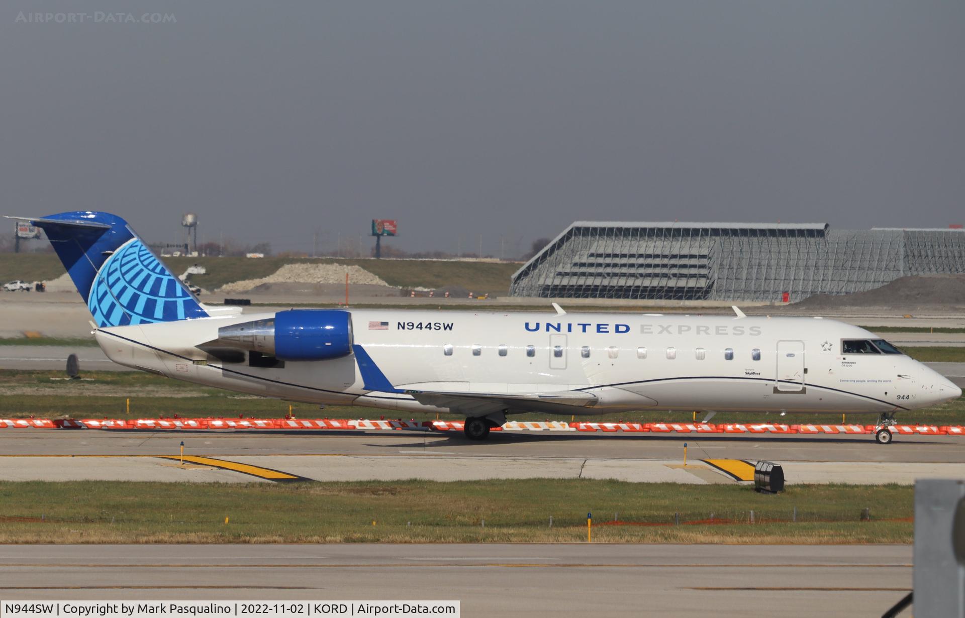 N944SW, 2003 Bombardier CRJ-200LR (CL-600-2B19) C/N 7764, CL-600-2B19