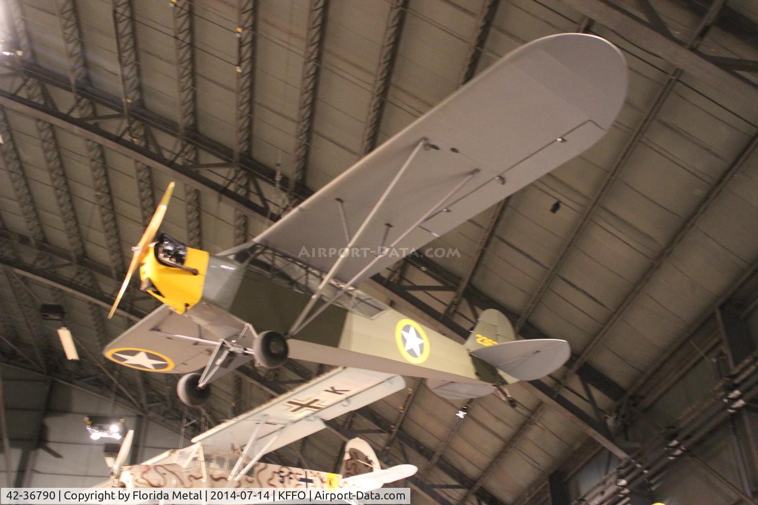 42-36790, Piper L-4A Grasshopper (O-59A / J3C-65) C/N 8914, L-4A zx