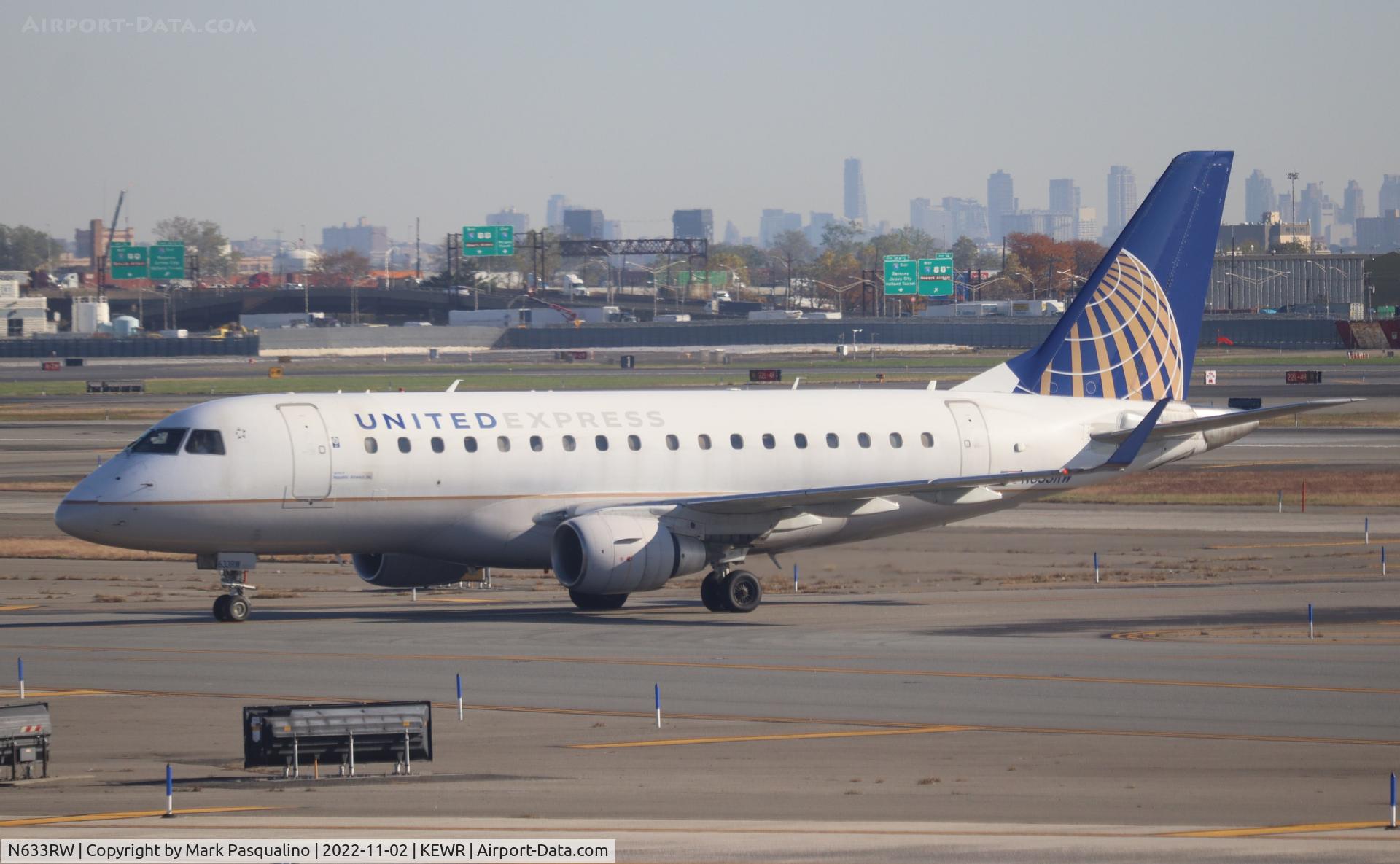 N633RW, 2004 Embraer 170SE (ERJ-170-100SE) C/N 17000054, ERJ-170-100SE