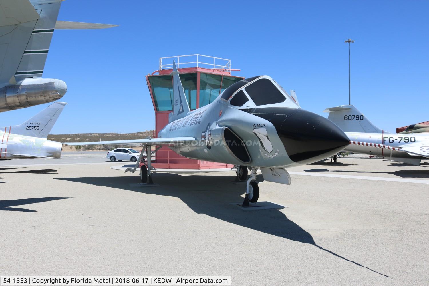 54-1353, 1954 Convair TF-102A Delta Dagger C/N 8-12-3, F-102 zx