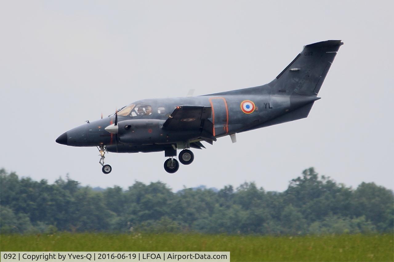 092, 1984 Embraer EMB-121AA Xingu C/N 121-092, Embraer EMB-121AA Xingu, Landing rwy 24, Avord Air Base 702 (LFOA) Open day 2016