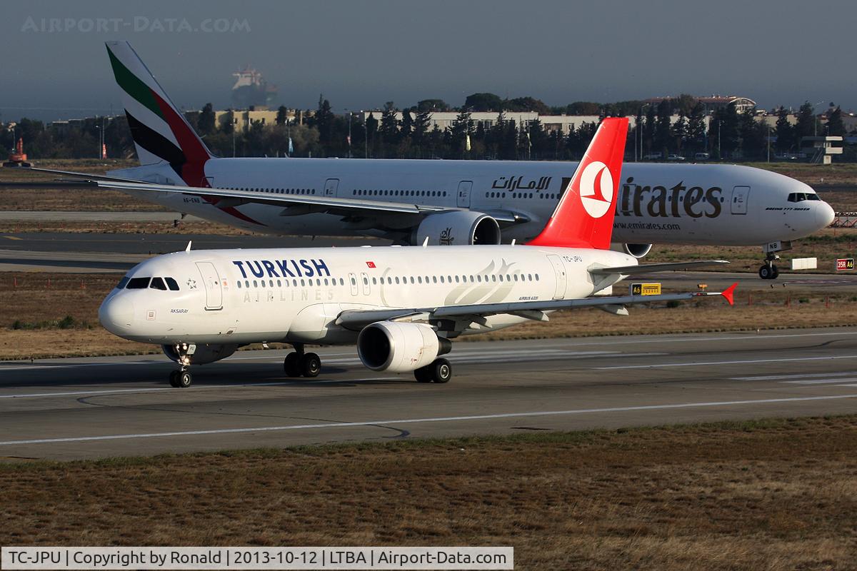 TC-JPU, 2009 Airbus A320-214 C/N 3896, at ist