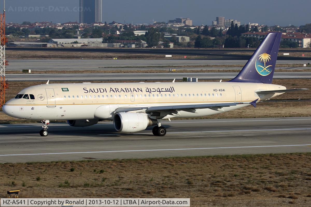 HZ-AS41, 2010 Airbus A320-214 C/N 4454, at ist
