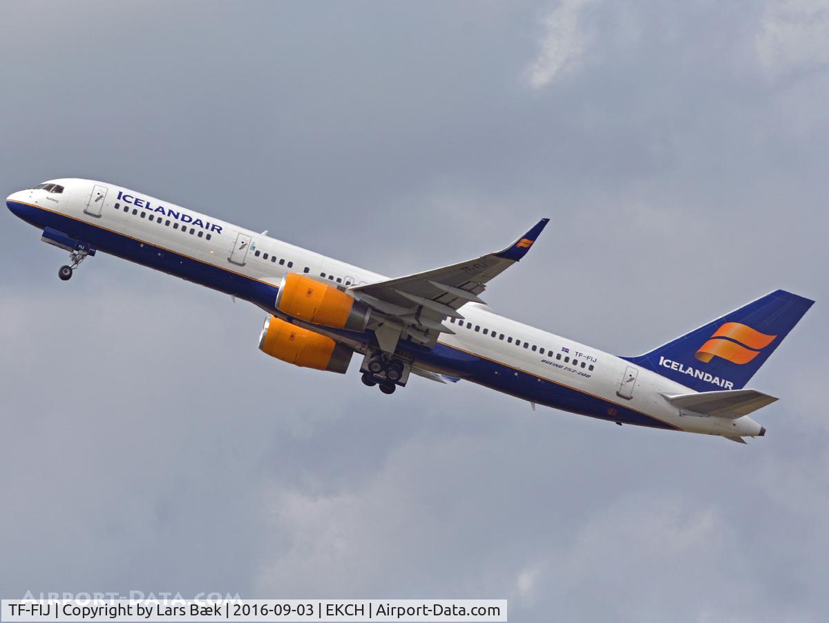 TF-FIJ, 1991 Boeing 757-208 C/N 25085, RWY22R
