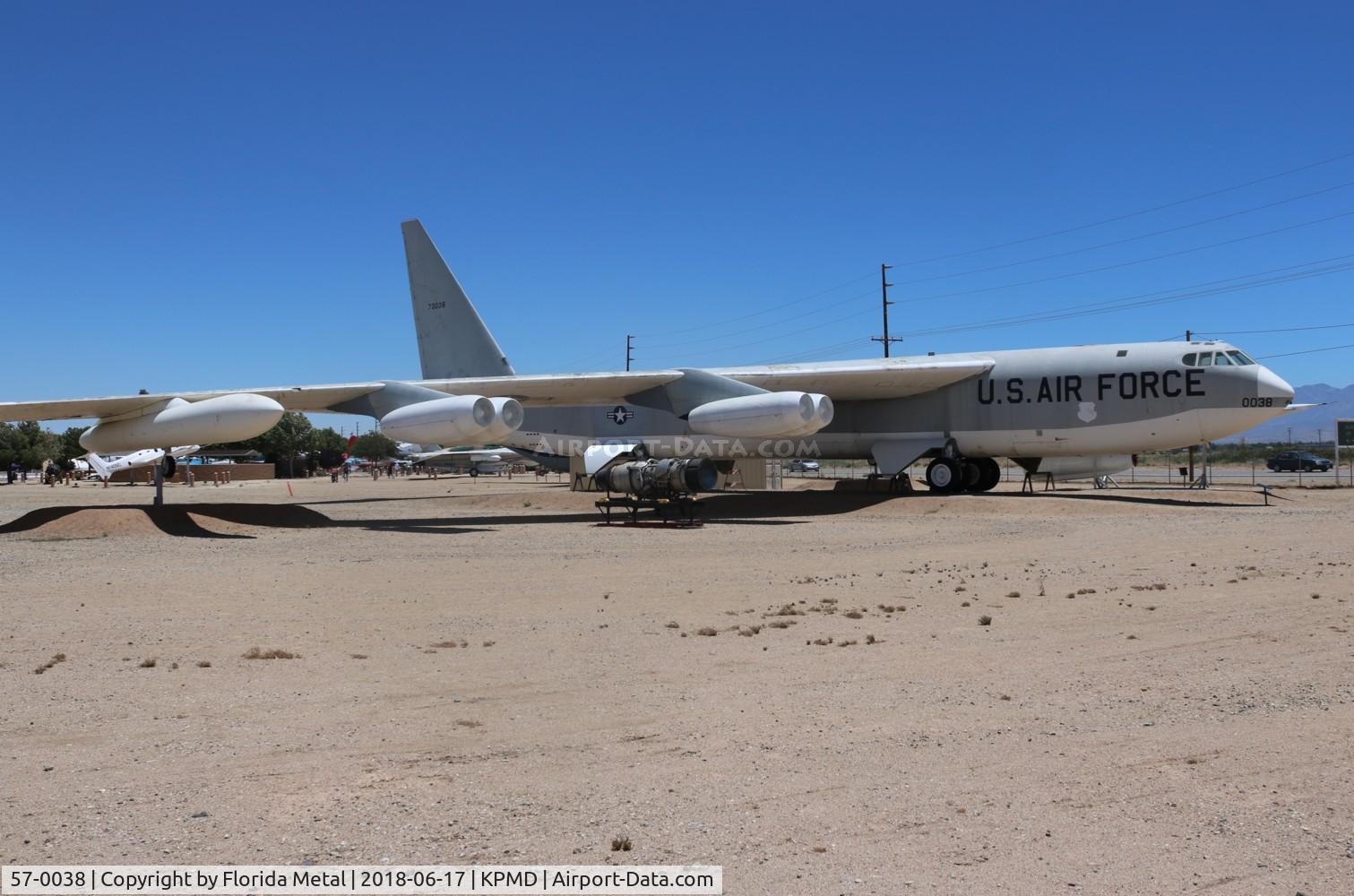 57-0038, 1958 Boeing B-52F-105-BO Stratofortress C/N 17432, B-52 zx