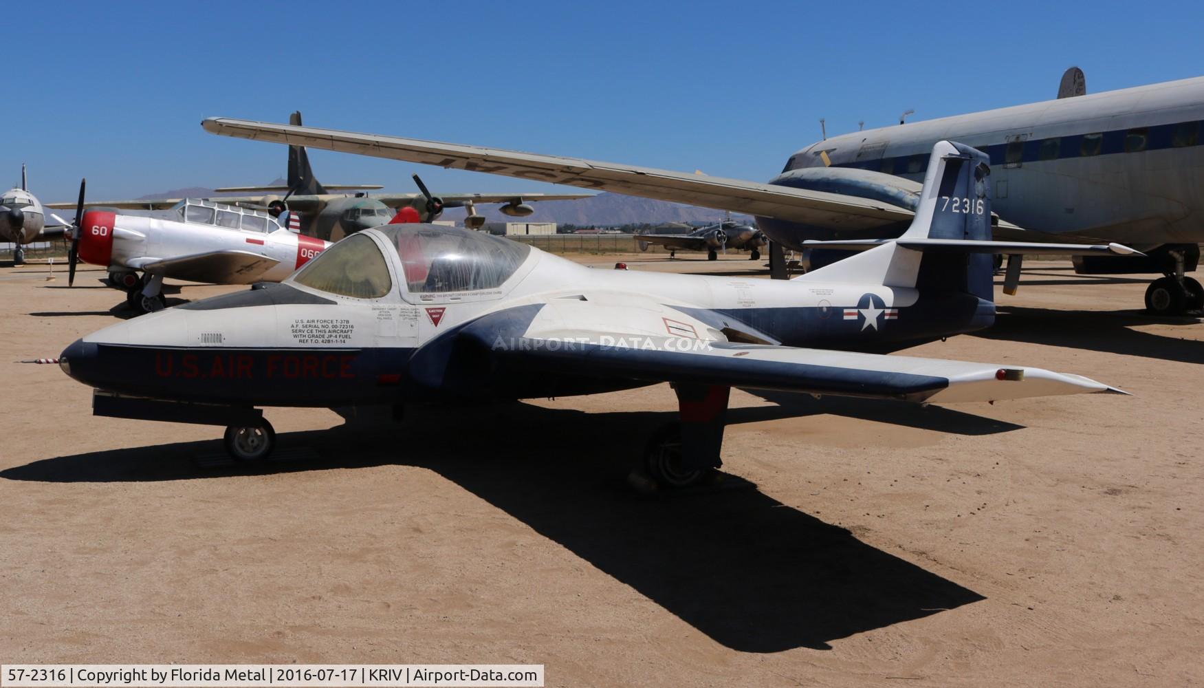 57-2316, 1957 Cessna T-37B Tweety Bird C/N 40249, T-37 zx