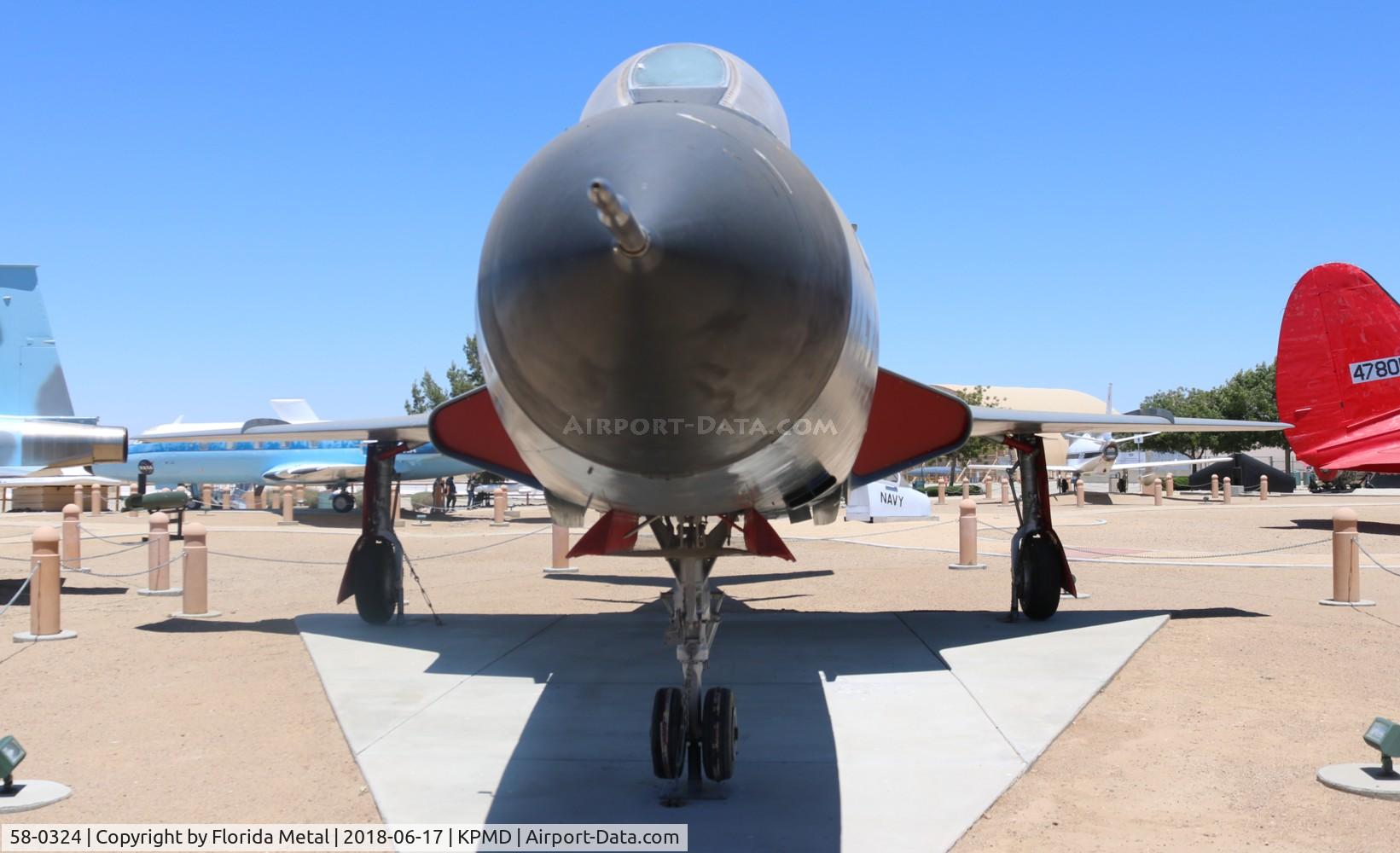58-0324, 1958 McDonnell F-101F-111-MC Voodoo C/N 696, F-101 zx