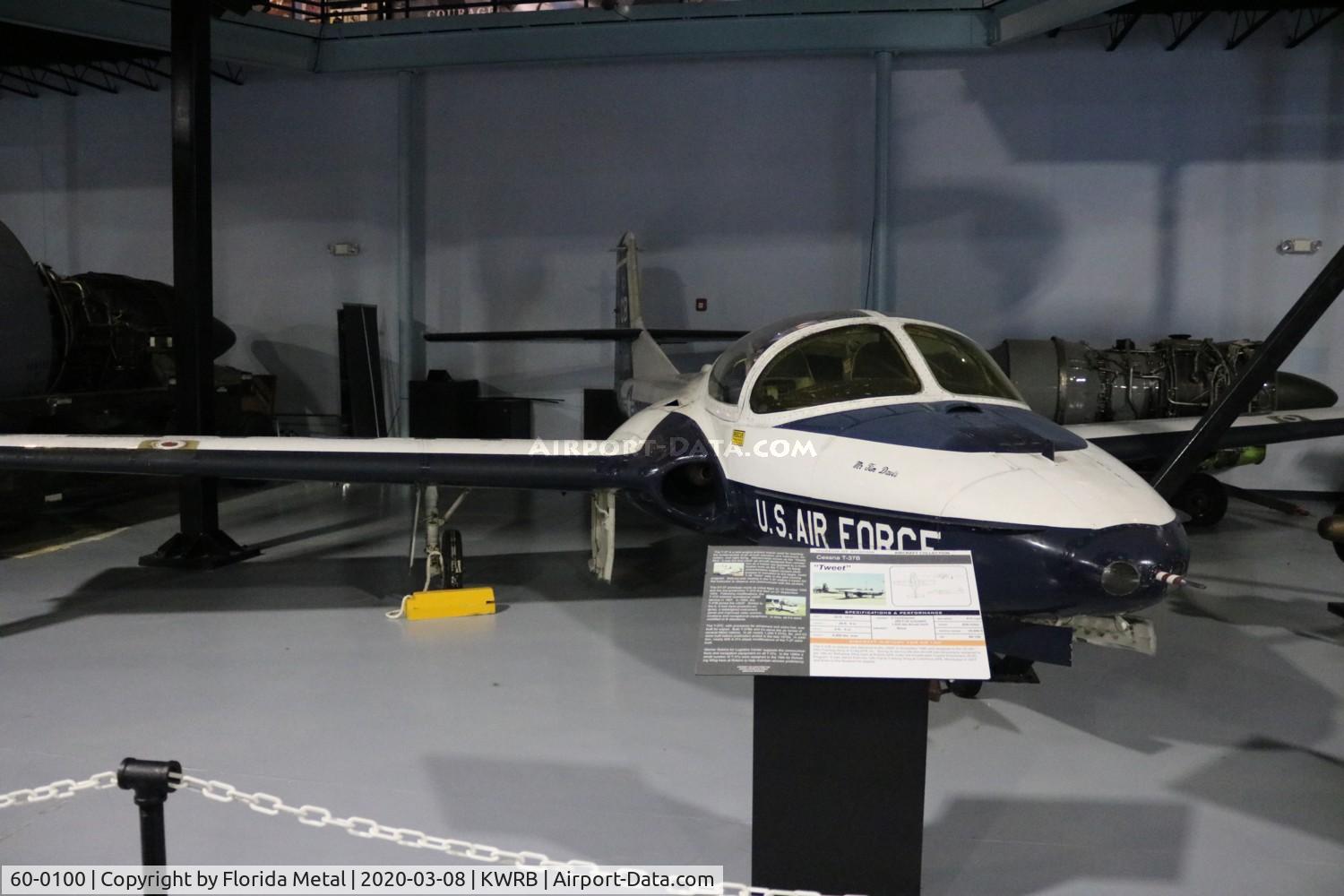 60-0100, 1960 Cessna T-37B Tweety Bird C/N 40582, T-37 zx