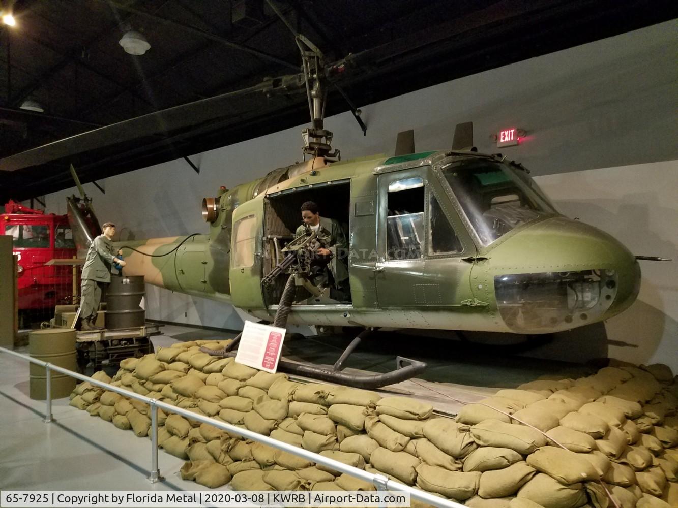65-7925, 1965 Bell UH-1P Iroquois C/N 7066, UH-1 zx